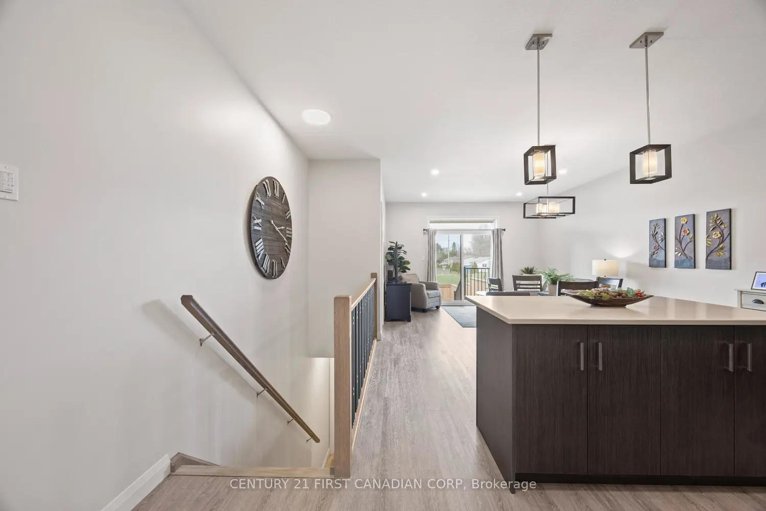 Additional image 5 of 100 Rowe Avenue