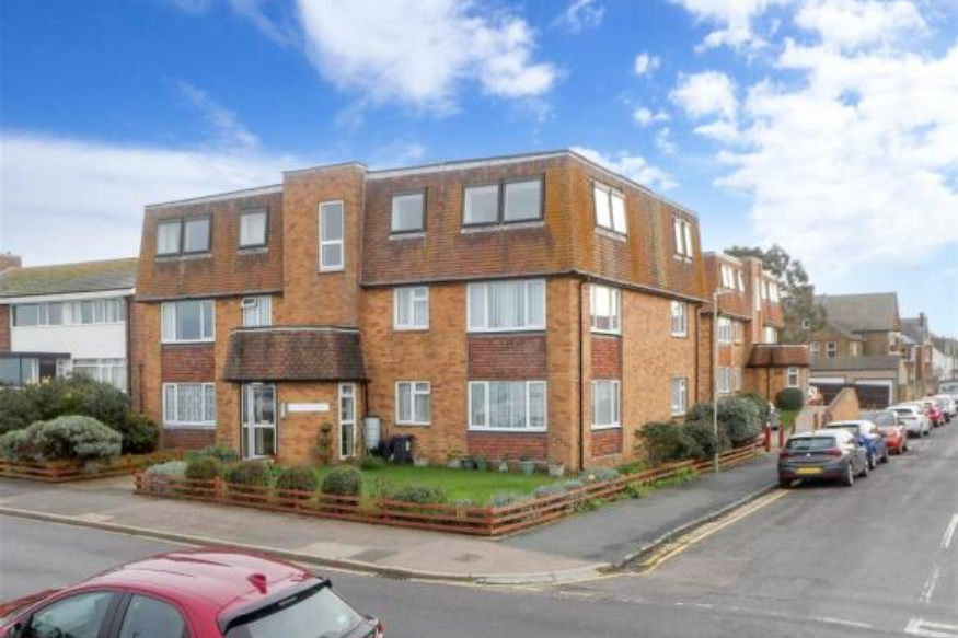2 bed flat for saleBeacon Hill, Herne Bay CT6