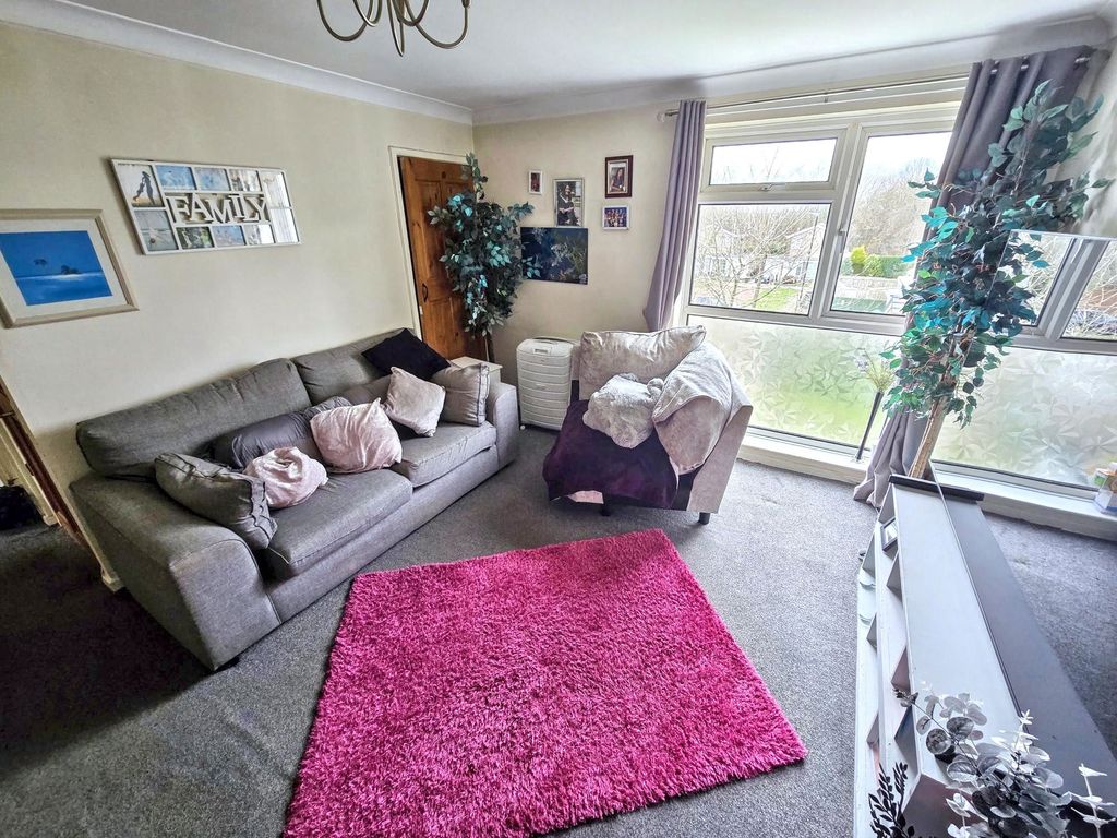 2 bed flat for saleMontford Close, Sunderland SR3 photo 2
