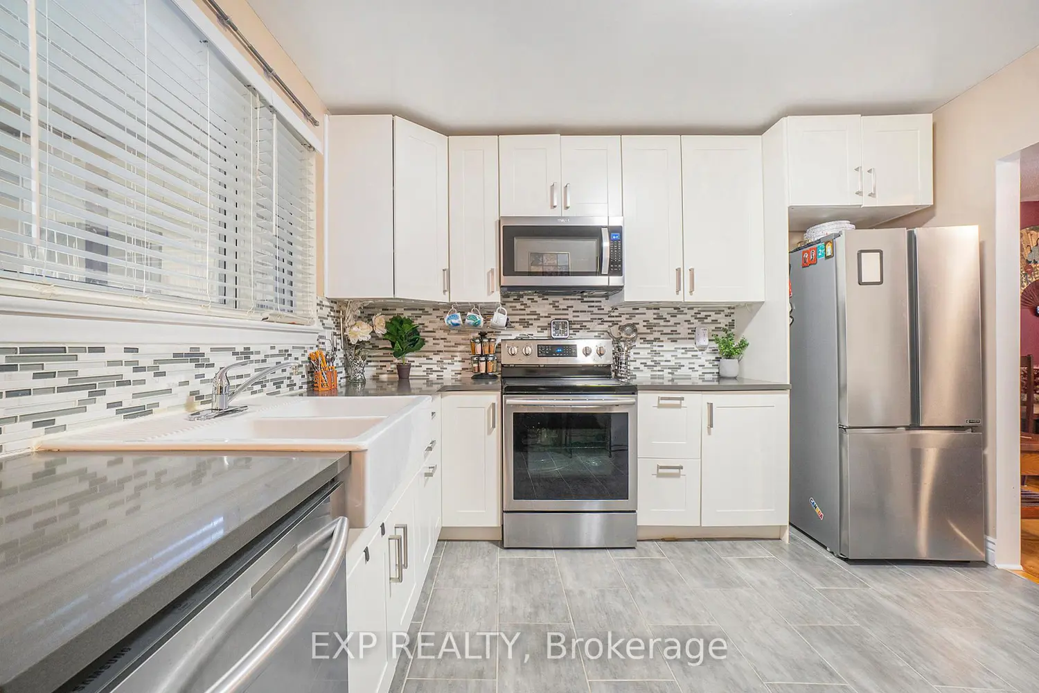 2024 Othello Avenue photo 5
