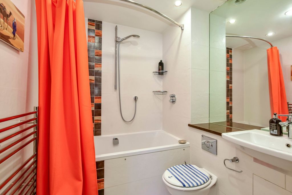 Additional image 18 of 3 bed flat for saleEvans Wharf, Hemel Hempstead HP3