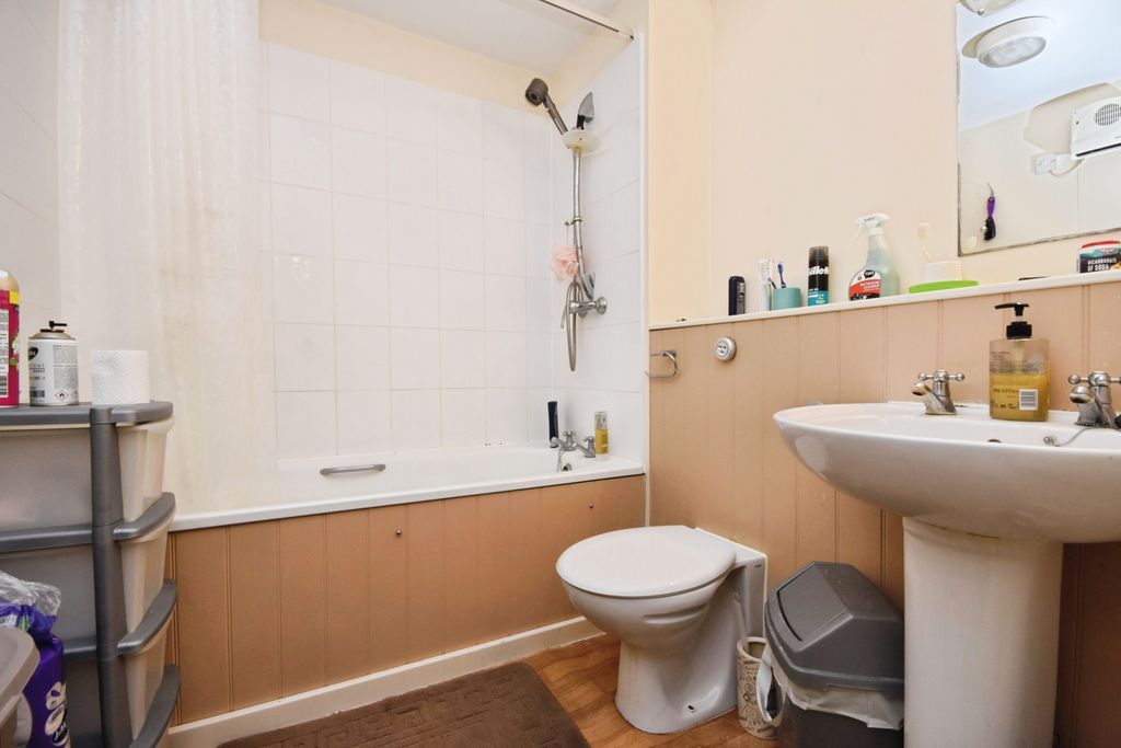 Additional image 9 of 3 bed flat for saleWithersfield Road, Haverhill CB9