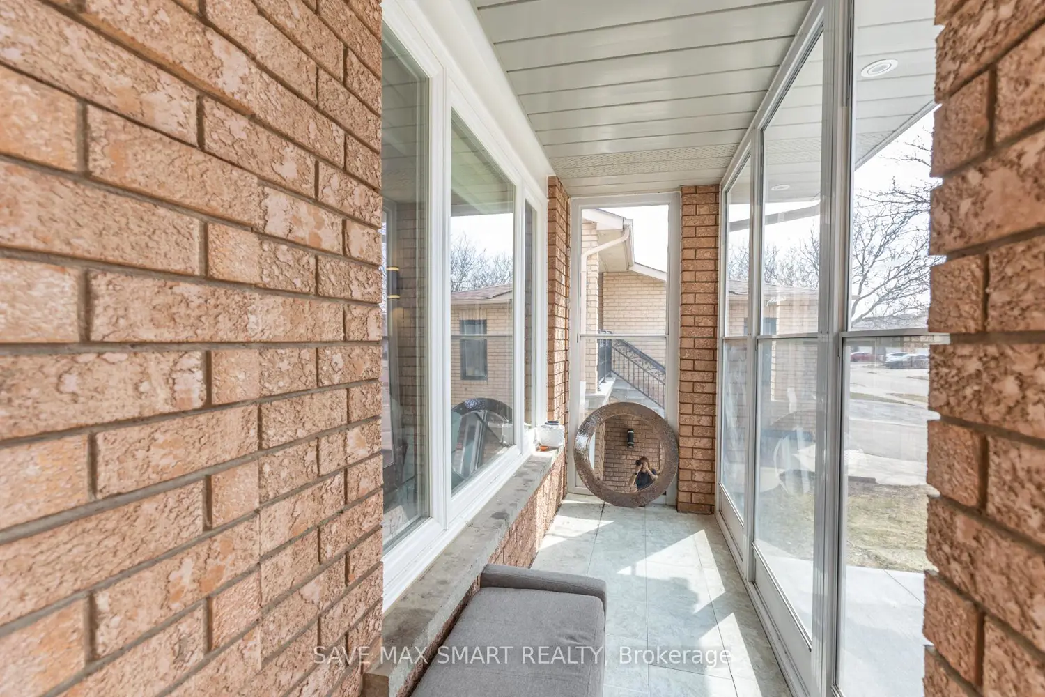 46 Canarvan Court photo 4