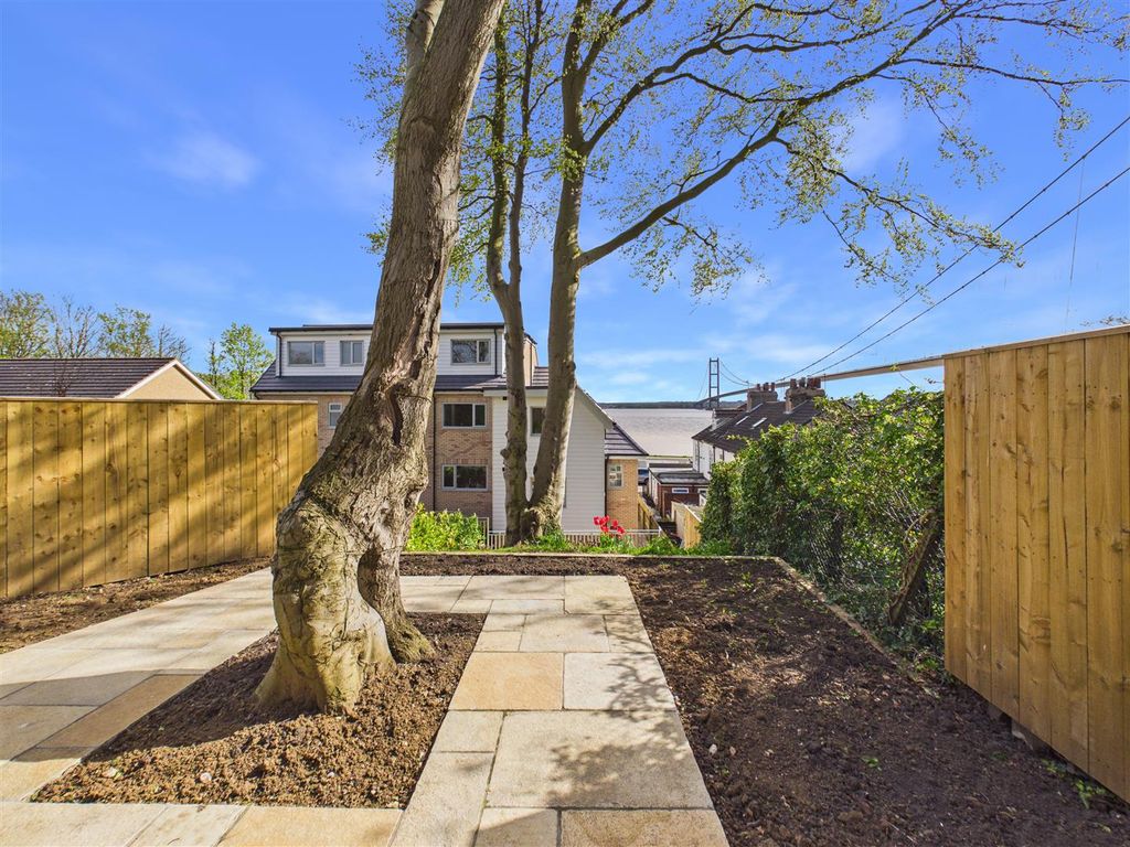 Additional image 38 of 3 bed town house for saleCliff Road, Hessle HU13