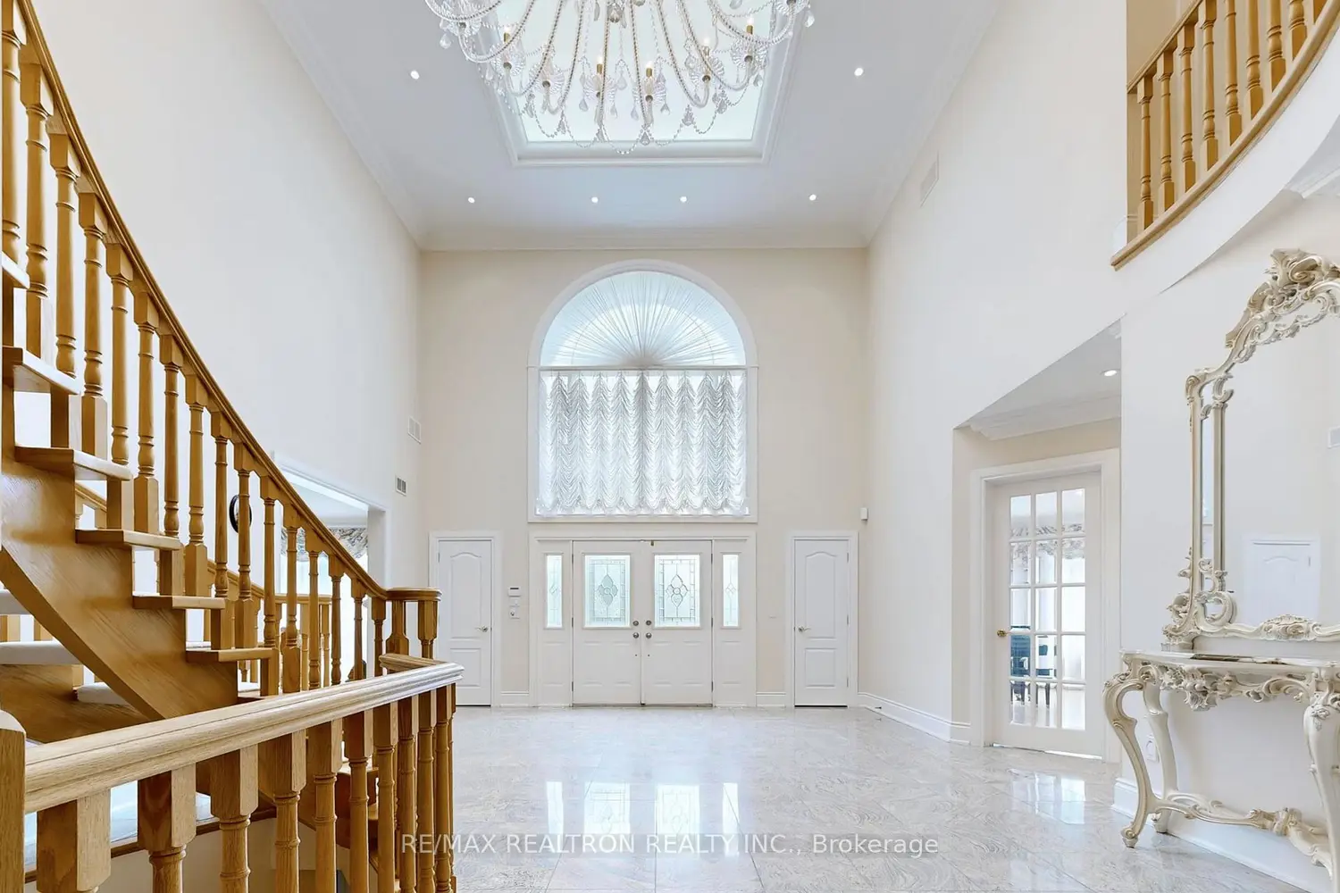 23 Kensington Drive photo 5