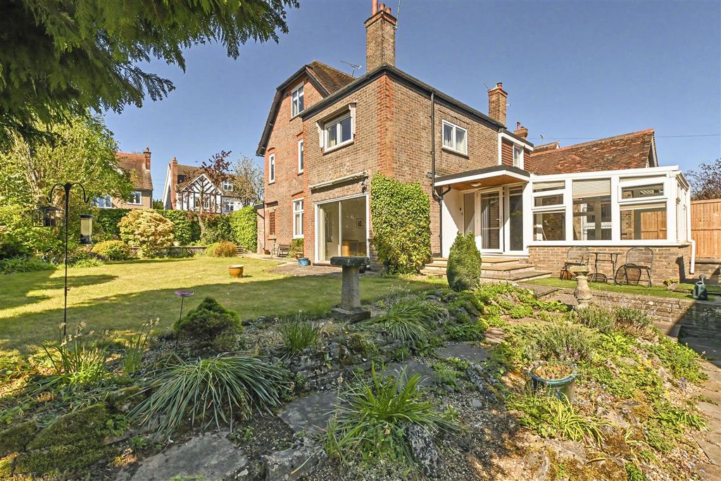 Additional image 12 of 2 bed flat for saleAvenue St. Nicholas, Harpenden AL5