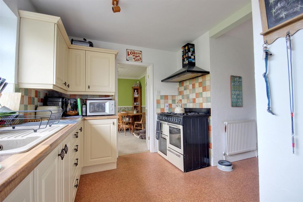 Additional image 5 of 3 bed detached house for saleCheyne Walk, Hornsea HU18