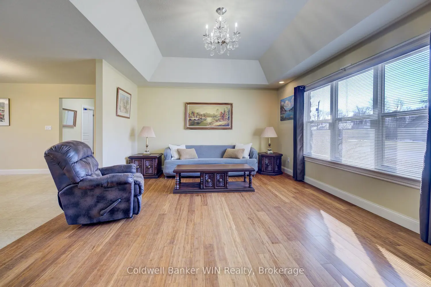 34 Regency Drive photo 2