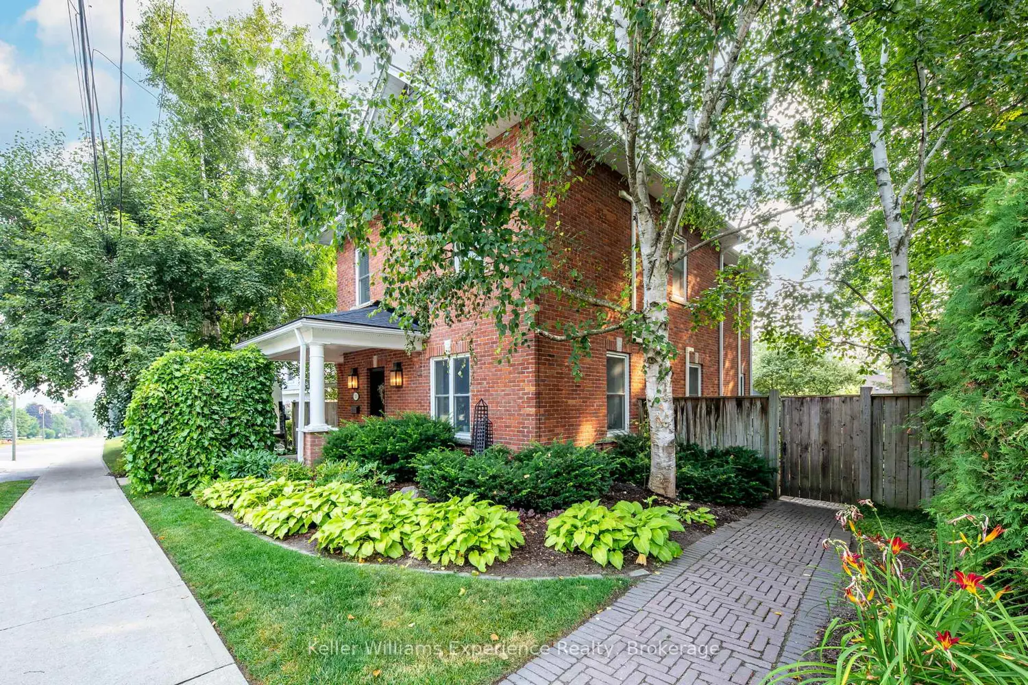 325 Third Street photo 2