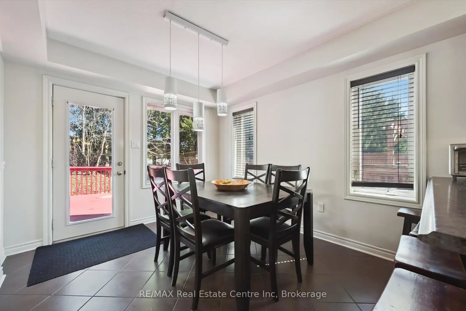 71 Laughland Lane photo 5
