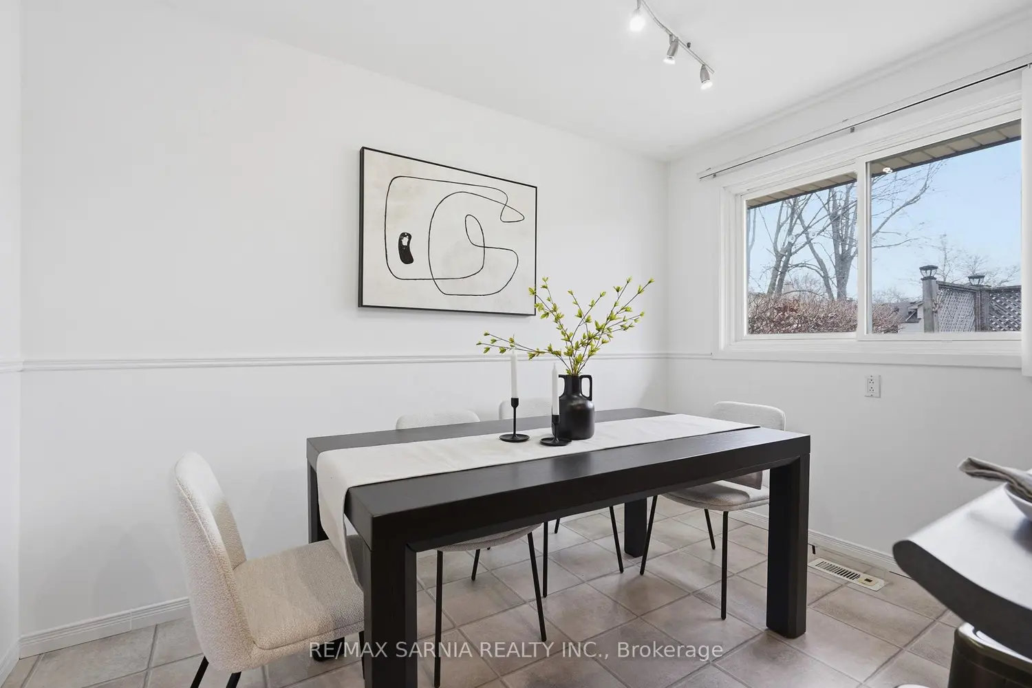 159 Estella Court photo 4