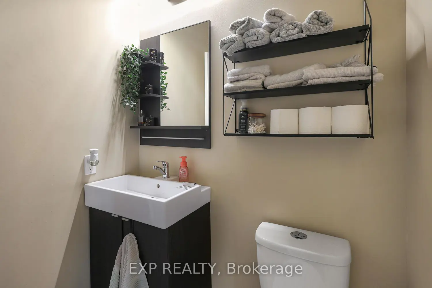 254 Rymal Road photo 3