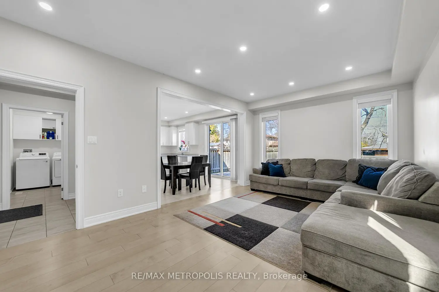 80 Pridham Place photo 4