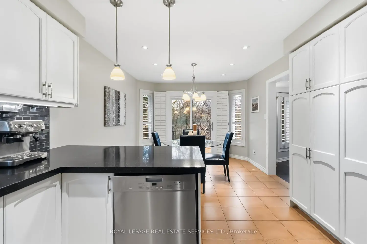2208 Brays Lane photo 5
