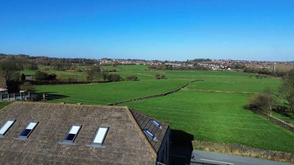 4 bed semi-detached house for saleWindmill Square, Stanage Lane, Shelf HX3 photo 4