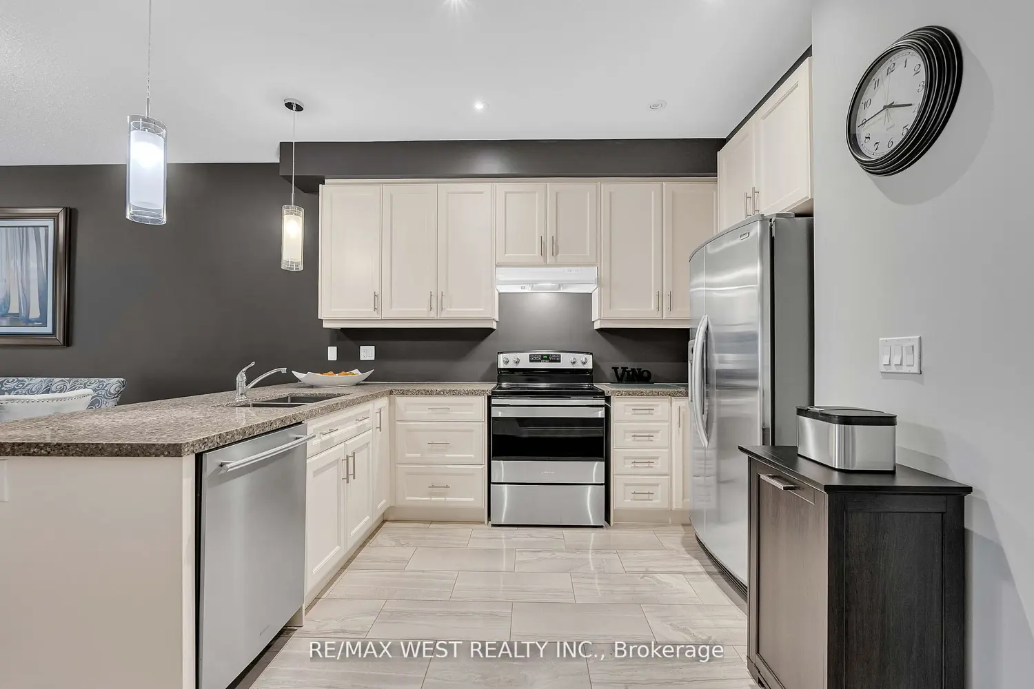 39 Gilroy Court photo 5