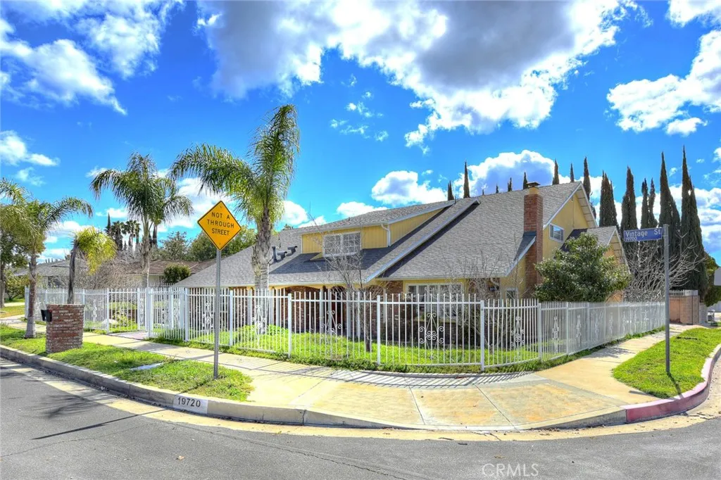19720 Vintage St, Chatsworth, CA 91311