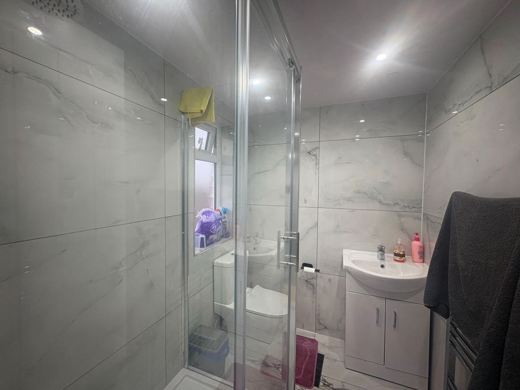 Additional image 21 of 6 bed semi-detached house for saleWentworth Crescent, Hayes UB3