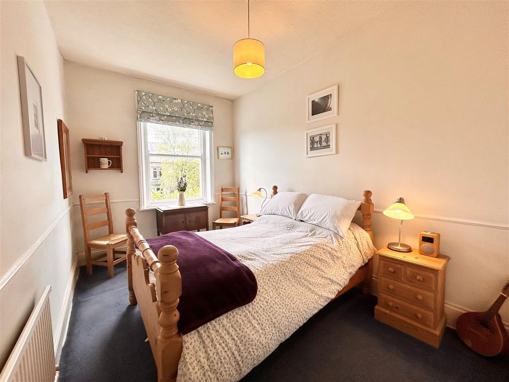 Additional image 21 of 6 bed end terrace house for saleGrandsmere Place, Halifax HX3