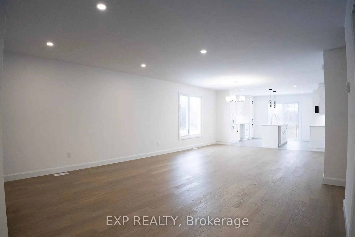 144 Giroux Street photo 2
