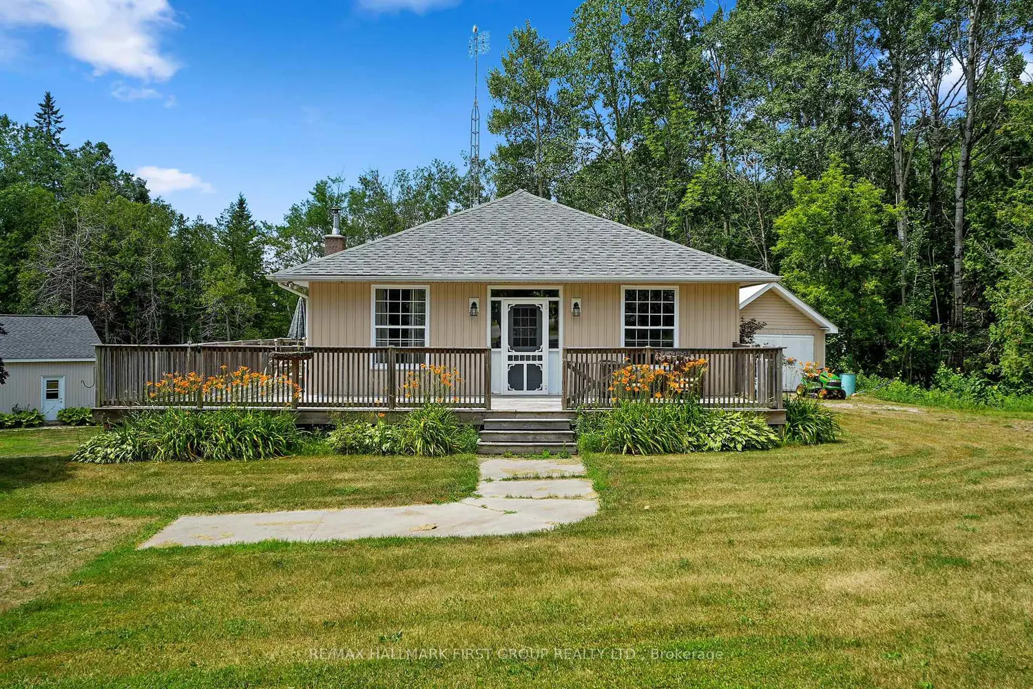 10906 1St Line Road