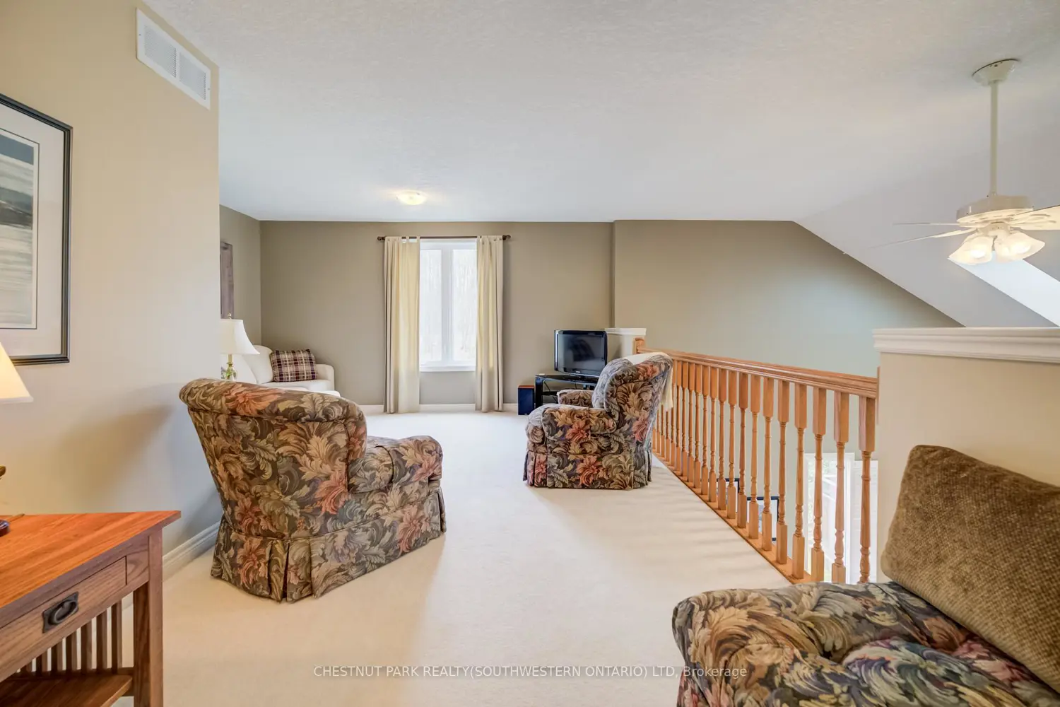 Additional image 10 of 560 Springwater Drive