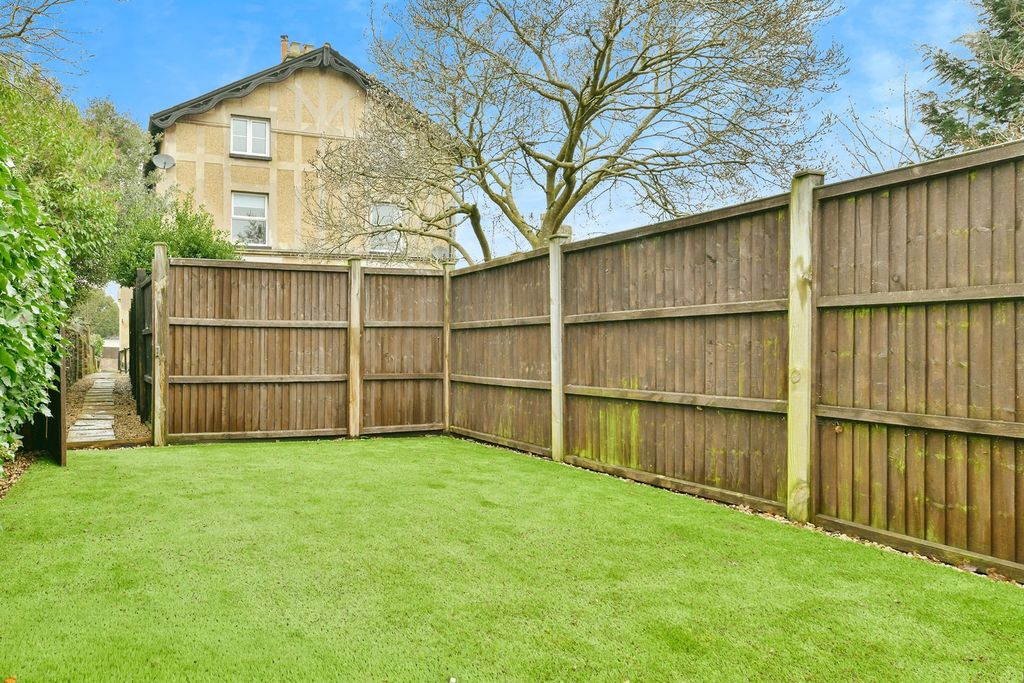 Additional image 19 of 2 bed flat for saleNew Road, Hertford SG14