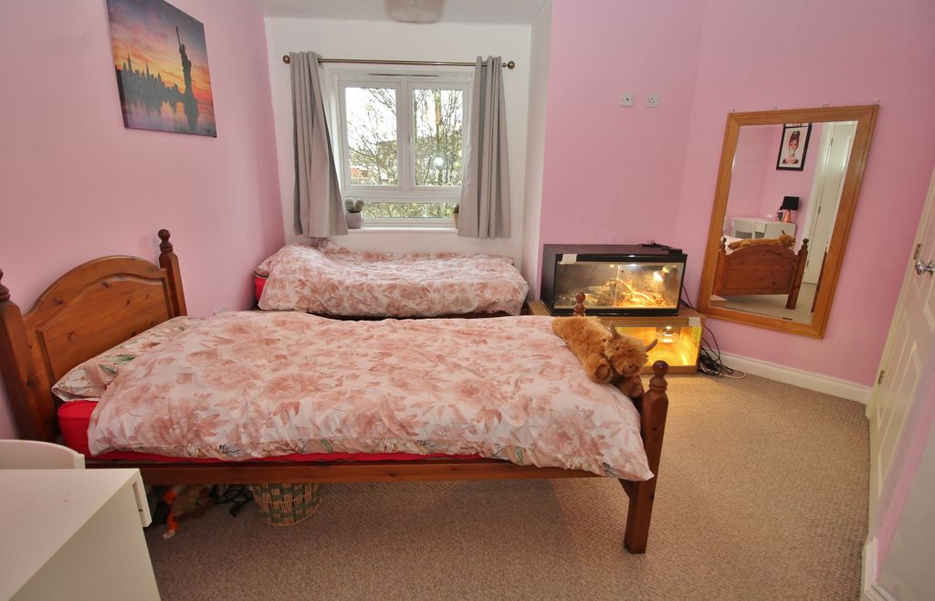 Additional image 8 of 2 bed flat for saleFreeley Road, Havant PO9