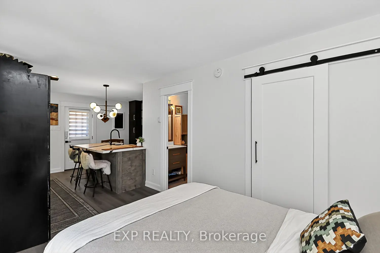 15 Dawson Drive 3 photo 4