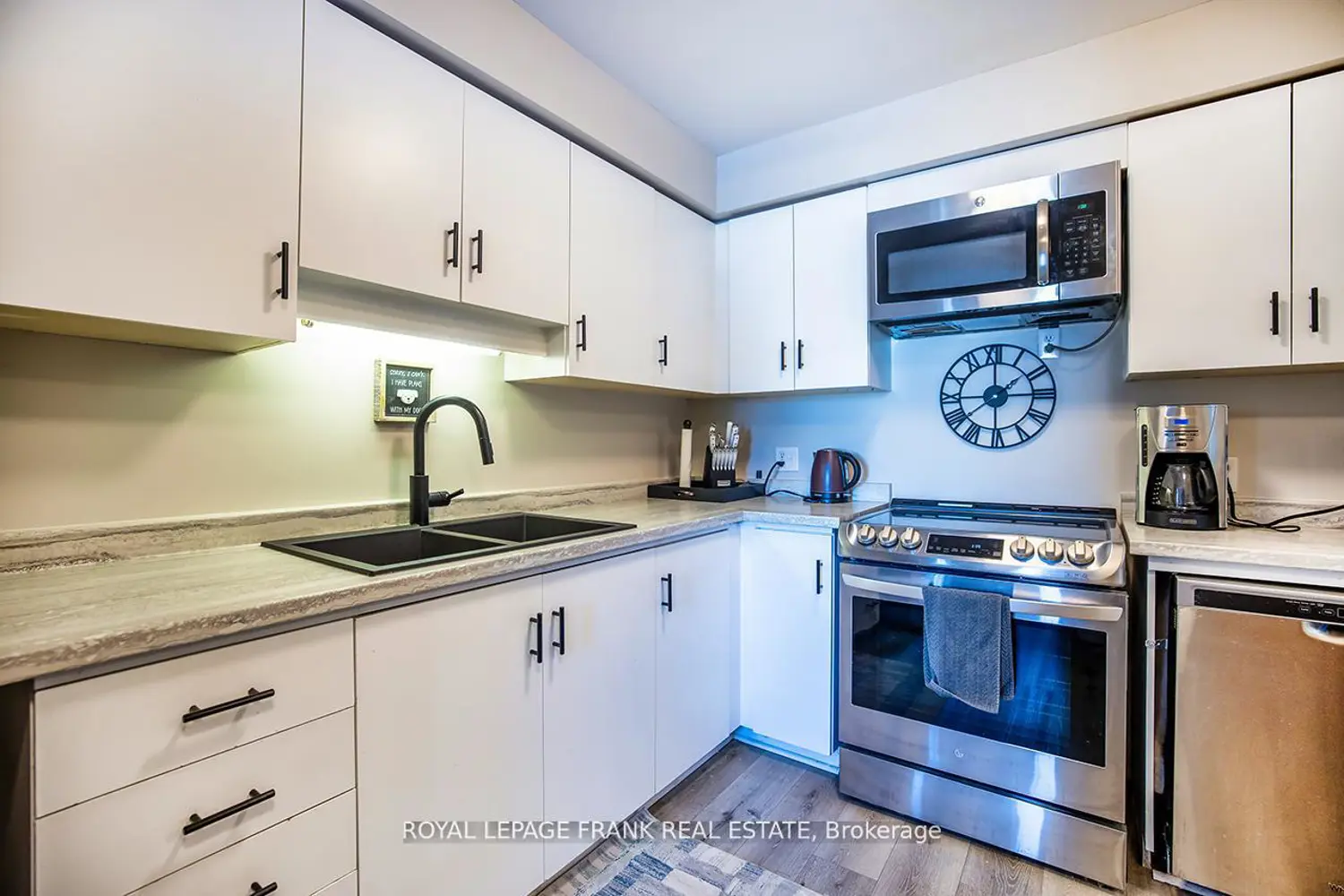 433 May Street 9 photo 3