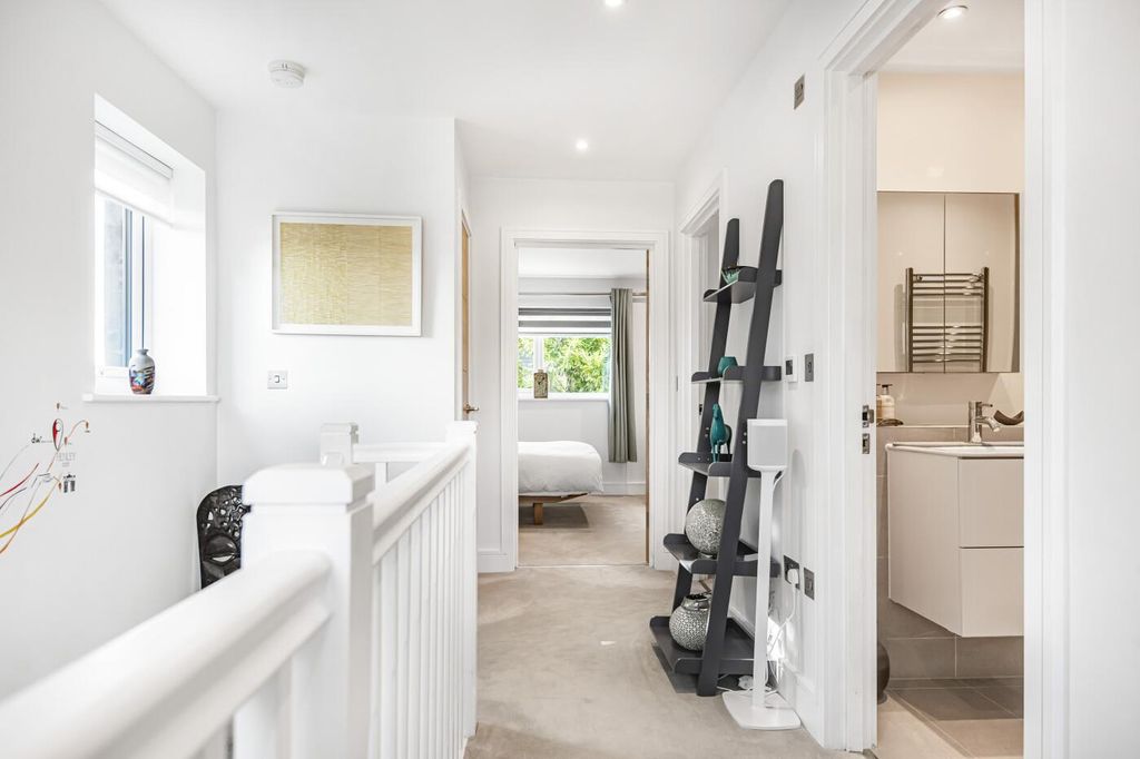 Additional image 22 of 3 bed detached house for saleFlint Close, Rotherfield Greys, Henley-On-Thames RG9