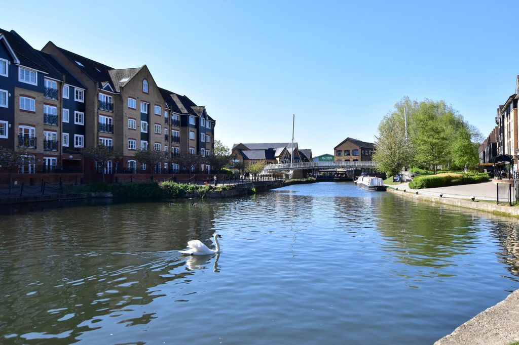 Additional image 23 of 3 bed flat for saleEvans Wharf, Hemel Hempstead HP3