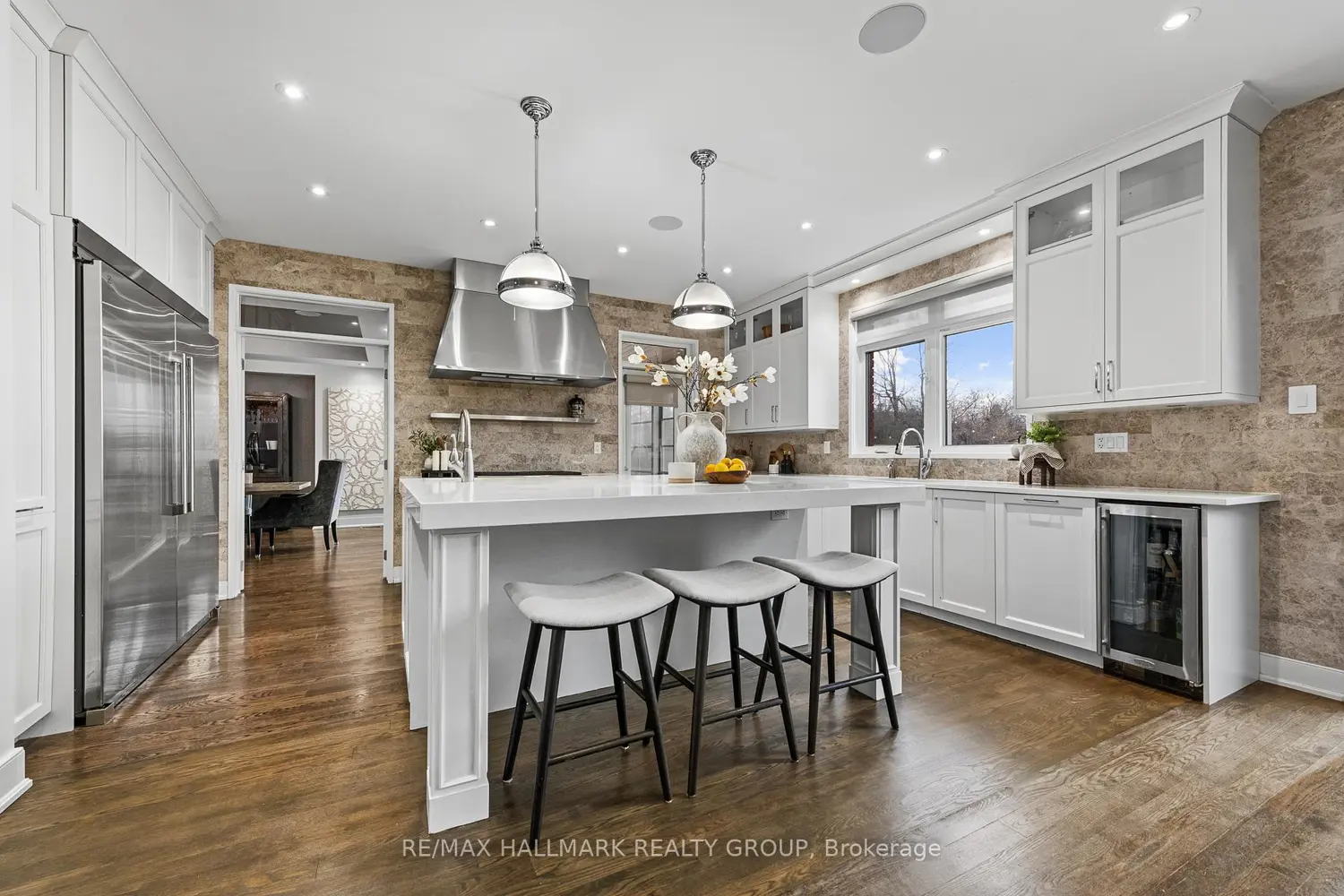 91 Shaughnessy Crescent photo 5