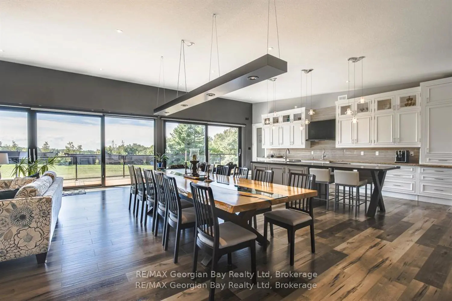 165 Wilson Road photo 4