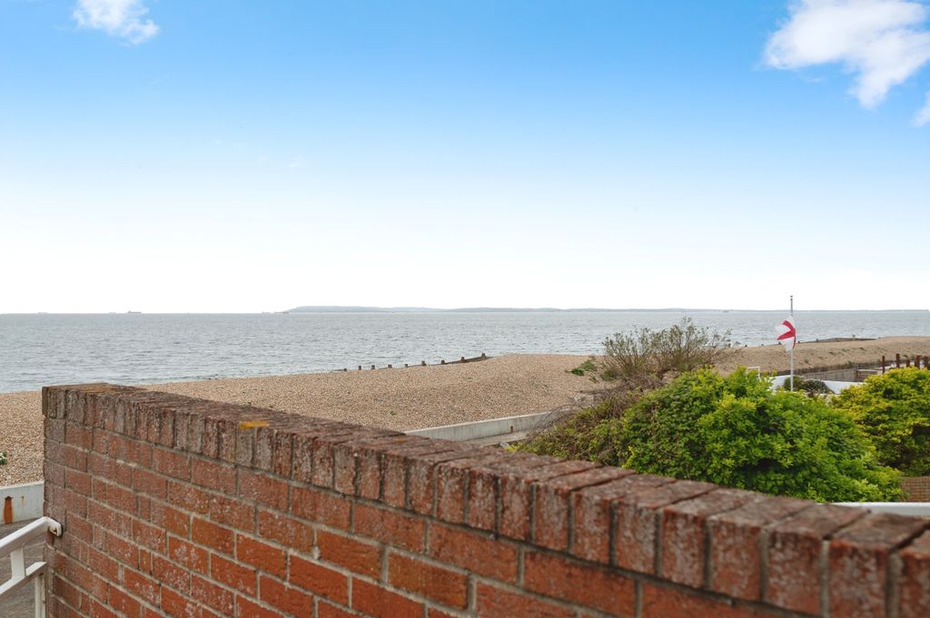 Additional image 8 of 2 bed flat for saleRegatta Court, 182 Southwood Road, Hayling Island, Hampshire PO11