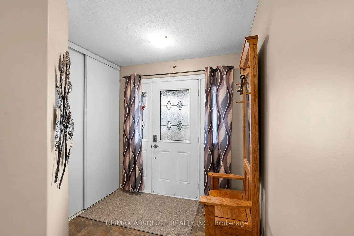 17 Allan Bond Court photo 2