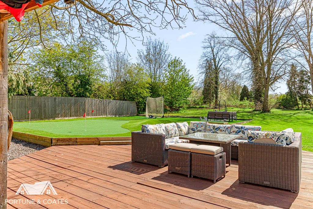 Additional image 39 of 4 bed detached house for saleRoydon Road, Harlow CM19