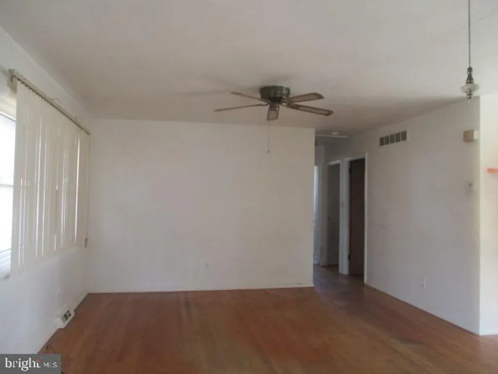 178 9th Street, Pasadena, MD 21122 photo 3