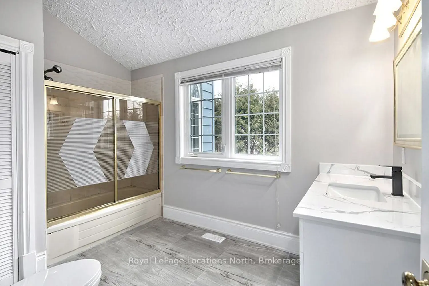 252 Swiss Meadows Boulevard photo 4