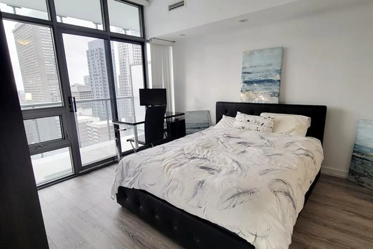 Additional image 6 of 33 Charles Street 2706