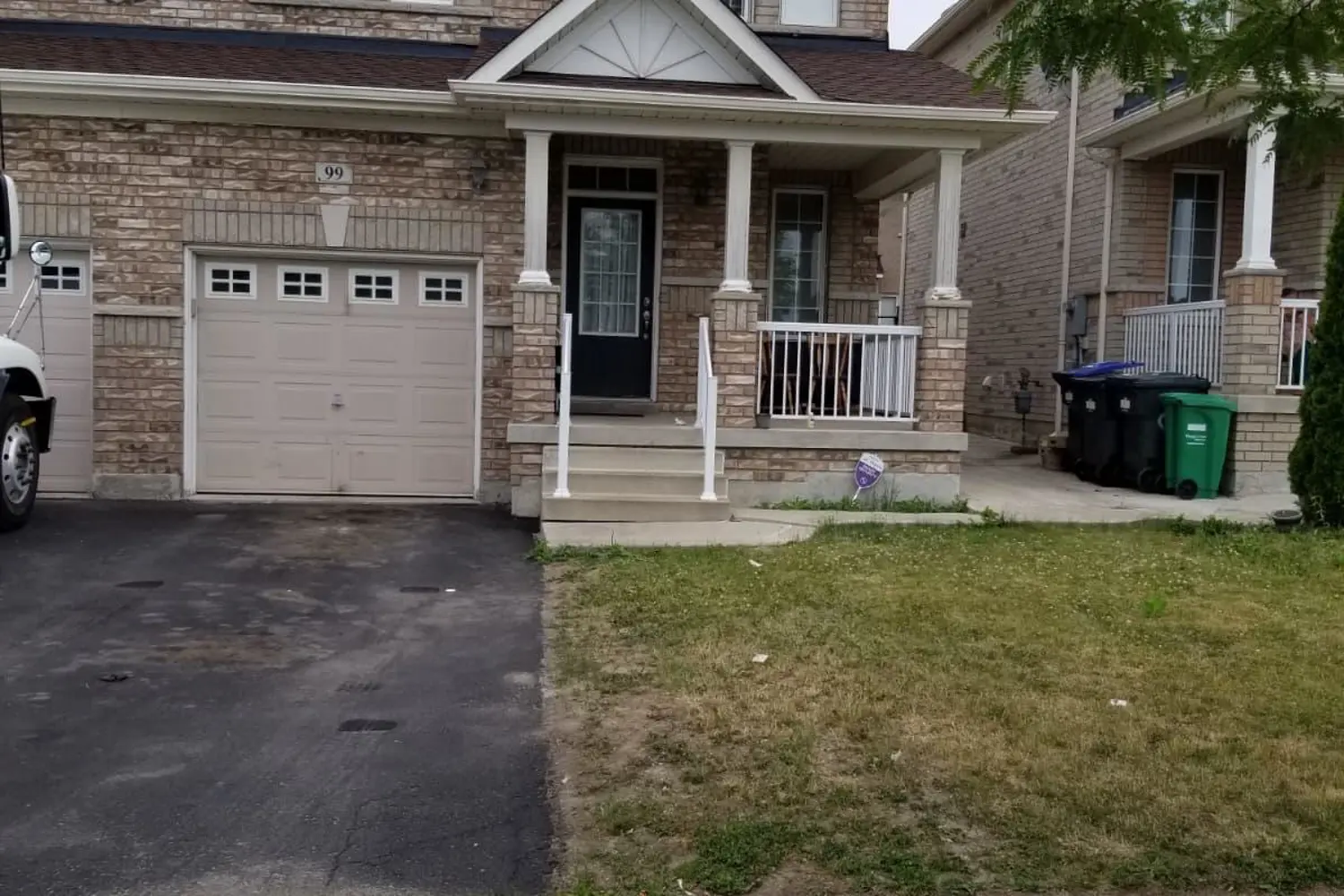 99 Connolly Crescent