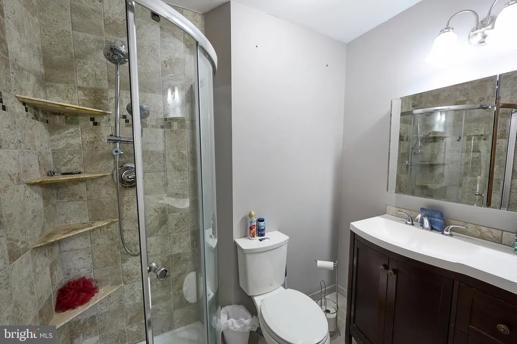 242 Summit House, West Chester, PA 19382