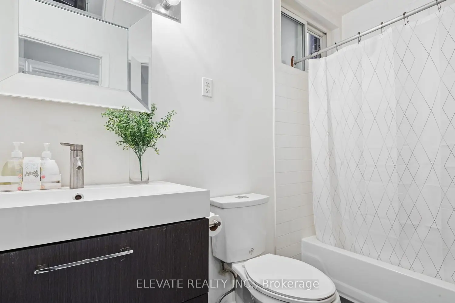 120 Brandon Avenue photo 5