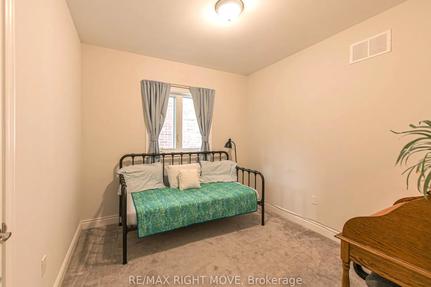 2997 Stone Ridge Boulevard photo 5