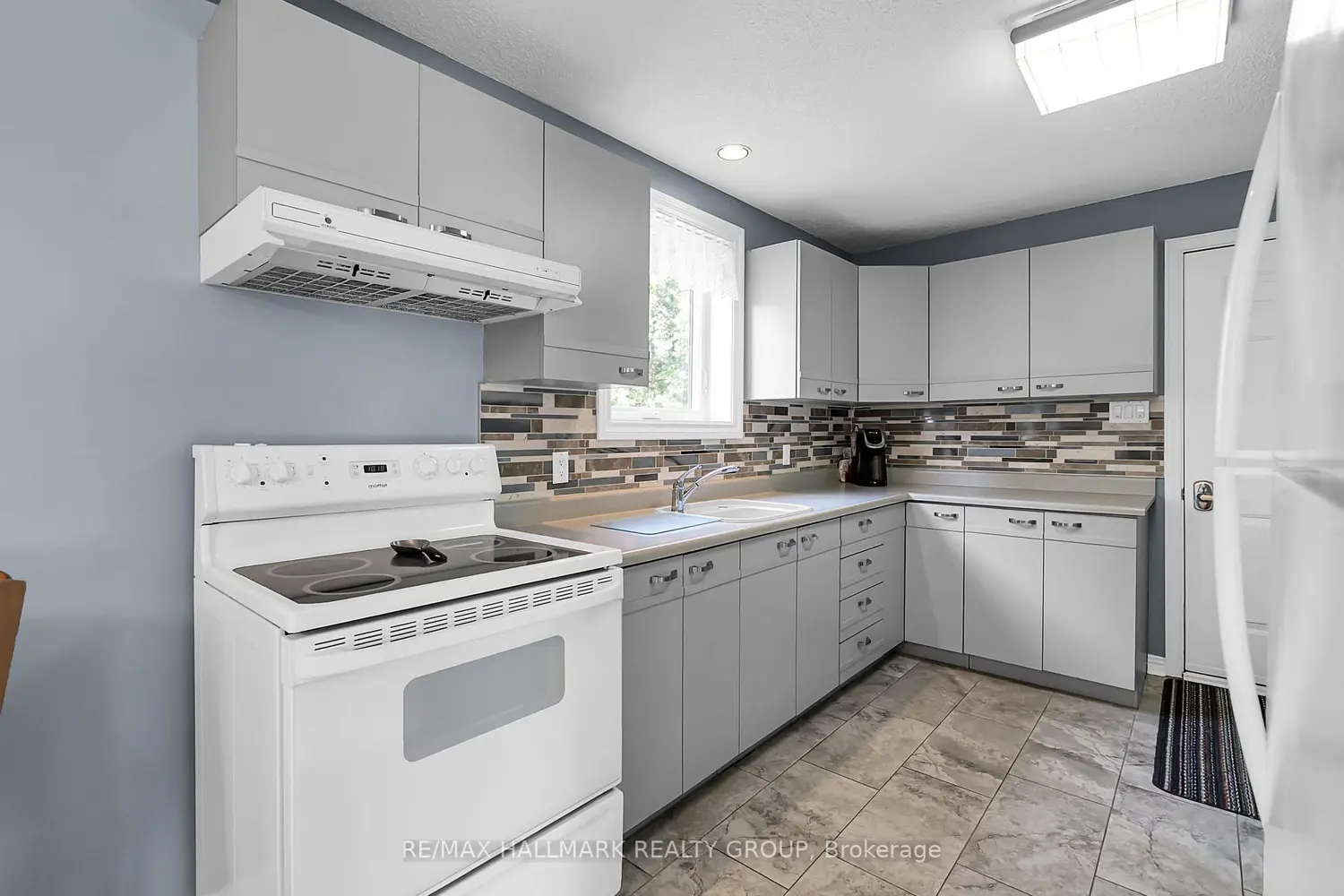 656 Ch Station Road photo 3