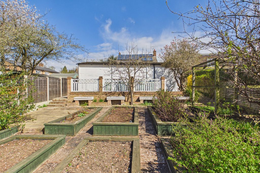 Additional image 24 of 4 bed detached house for saleGreen End Road, Hemel Hempstead HP1