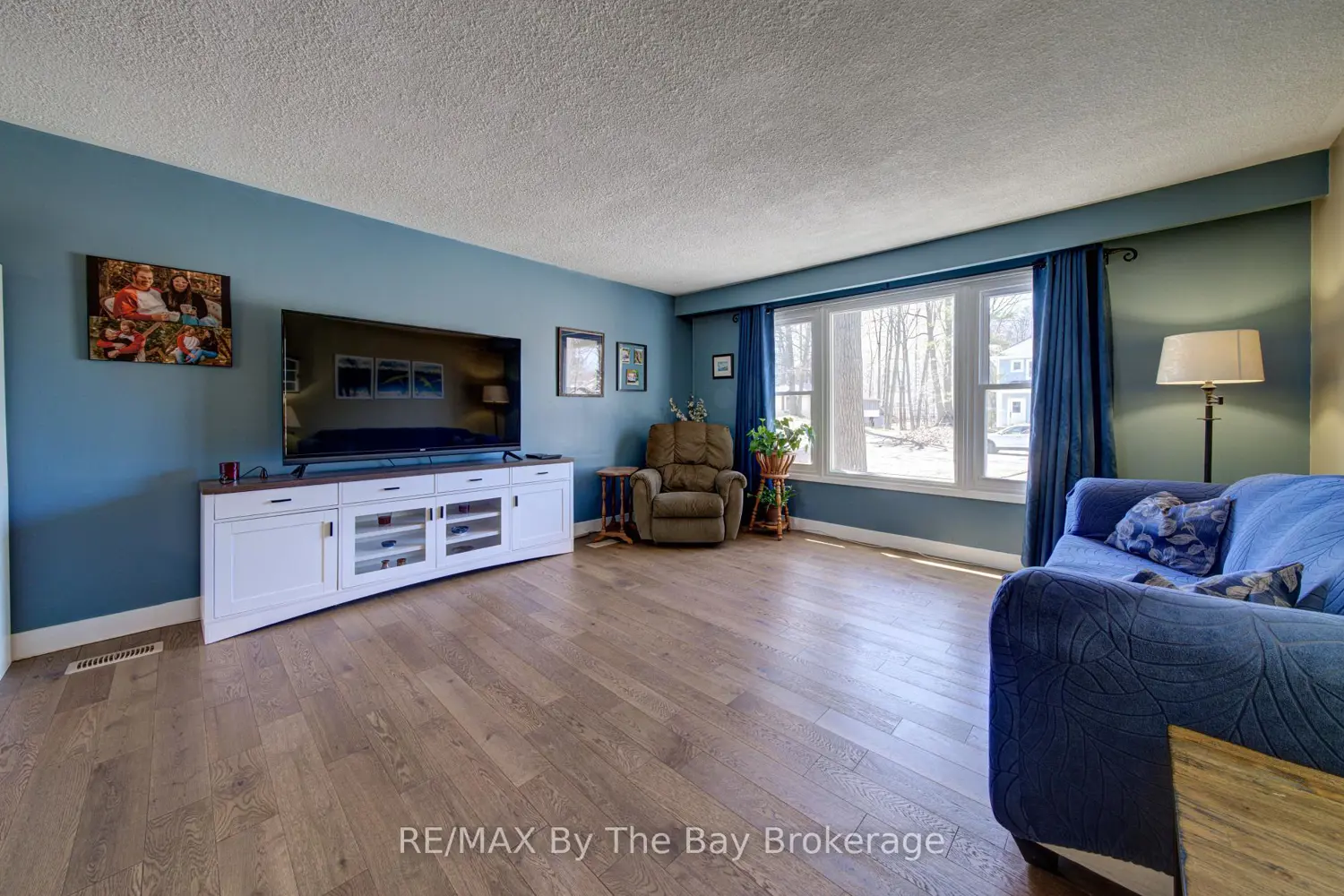 9 Frederick Drive photo 4