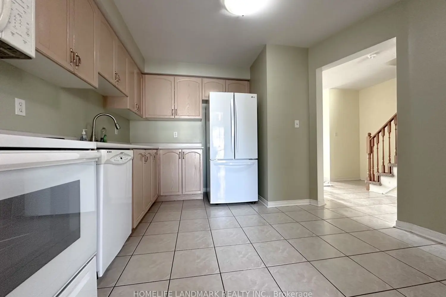 24 Crittenden Drive photo 4