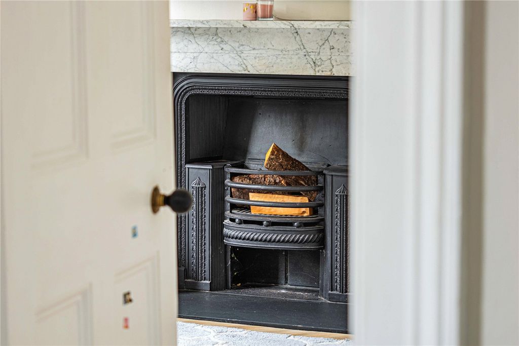 Additional image 8 of 4 bed semi-detached house for saleRoughdown Villas Road, Felden, Hemel Hempstead, Hertfordshire HP3