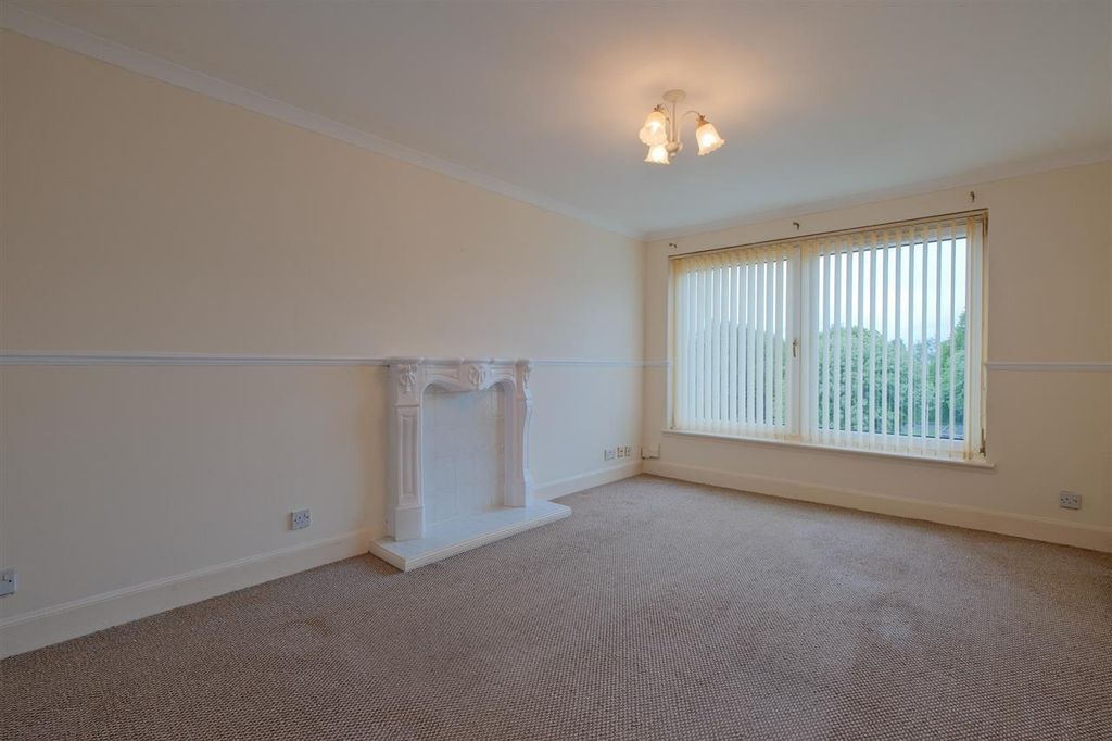 1 bed flat for saleBurnblea Gardens, Hamilton ML3 photo 2